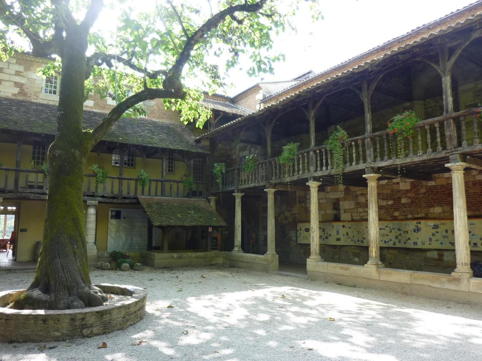 Hotel De France แบร์เฌอรัก ภายนอก รูปภาพ
