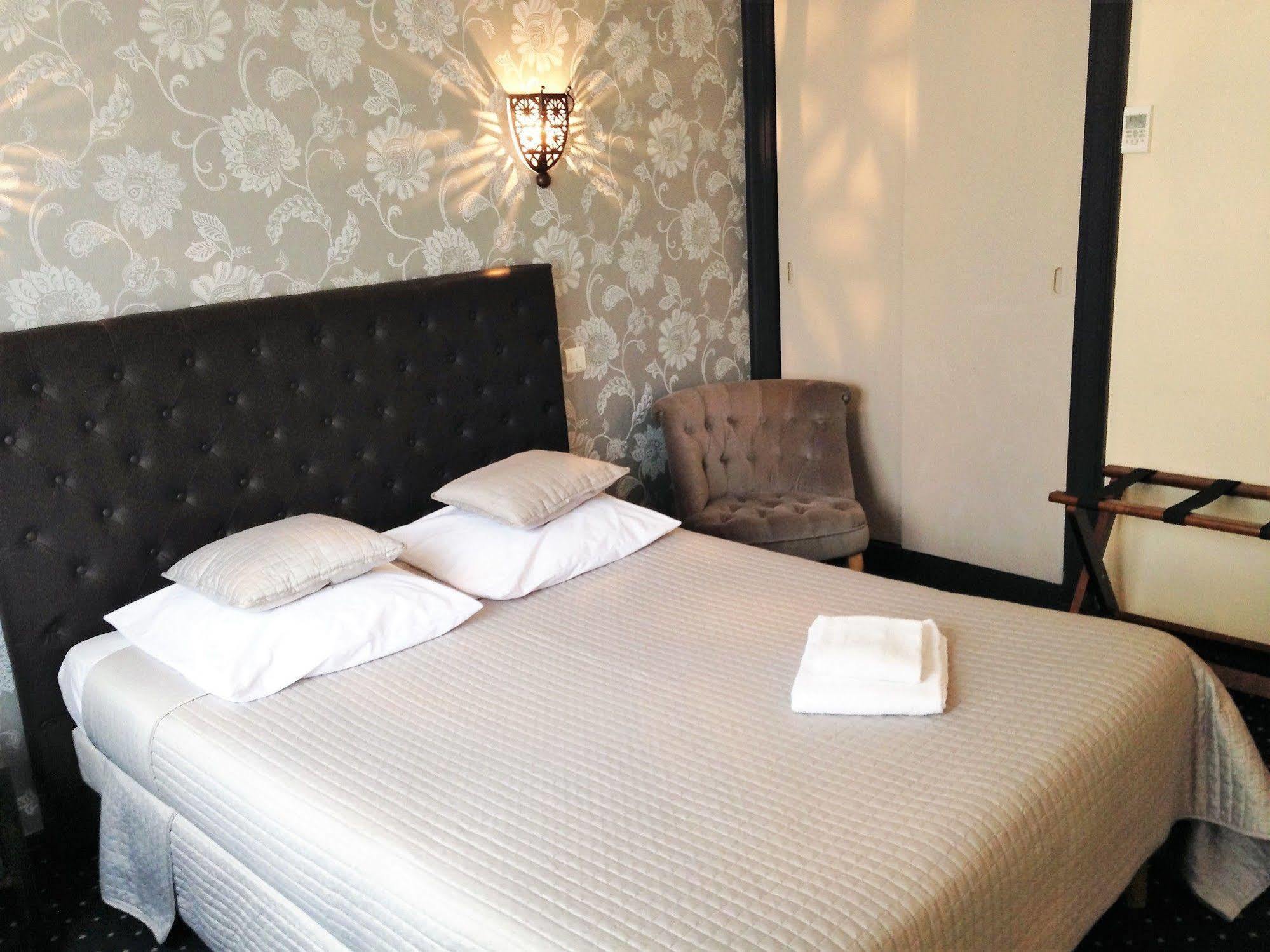 Hotel De France แบร์เฌอรัก ภายนอก รูปภาพ